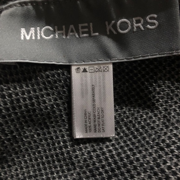 Michael Kors winter hat - Picture 4 of 5